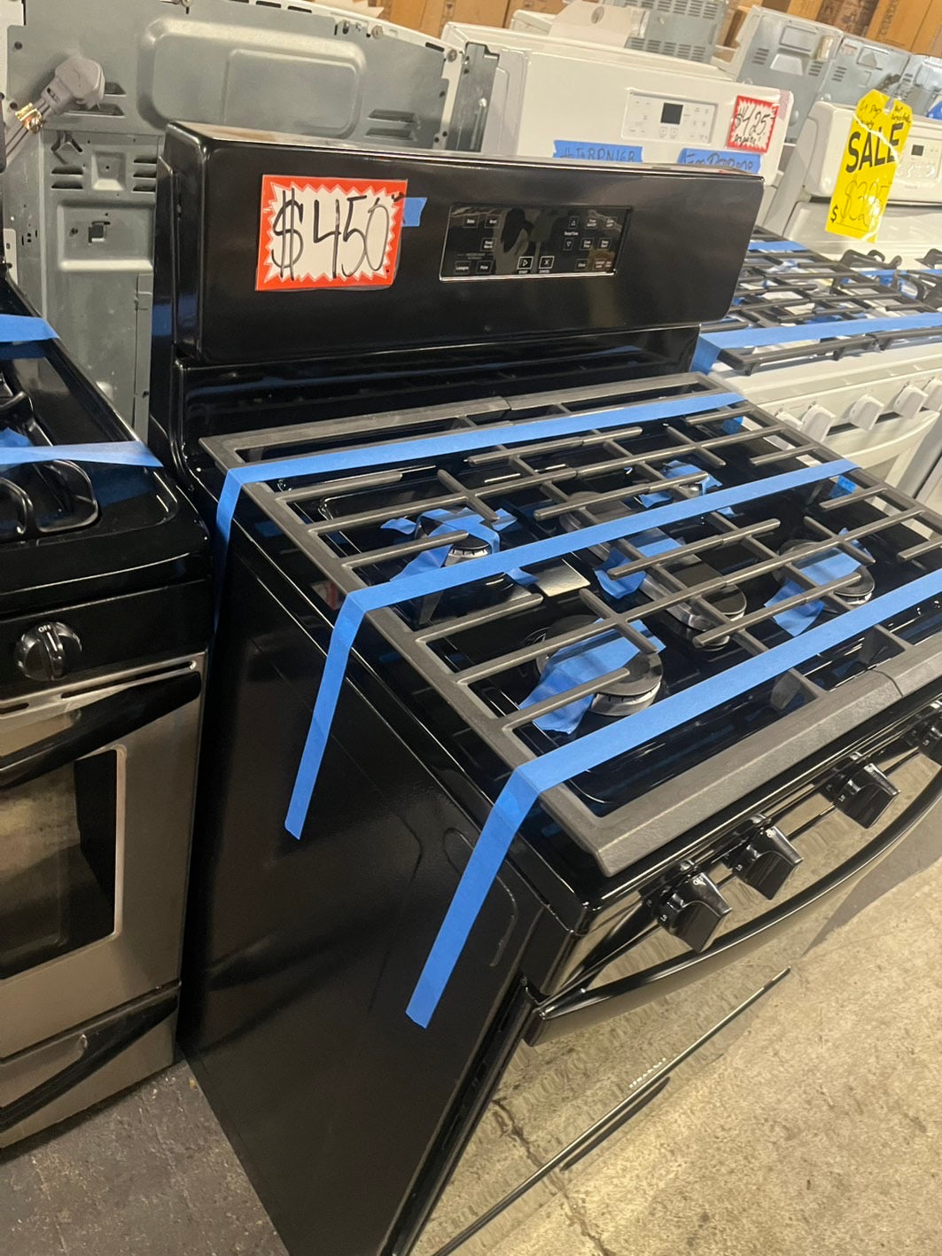 =GE Gas range 5 burner bake broil hi/lo in Black used-Refurbished 30" #GEGT66B