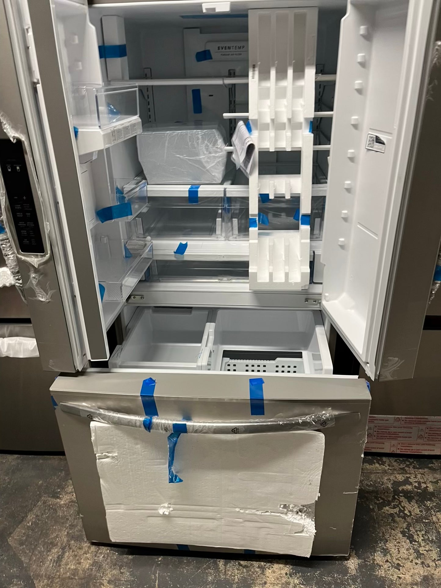 Open Box 📦 Frigidaire French Door Refrigerator stainless steel w/ice maker & water dispenser inside - Item number #RF652KB 36” in