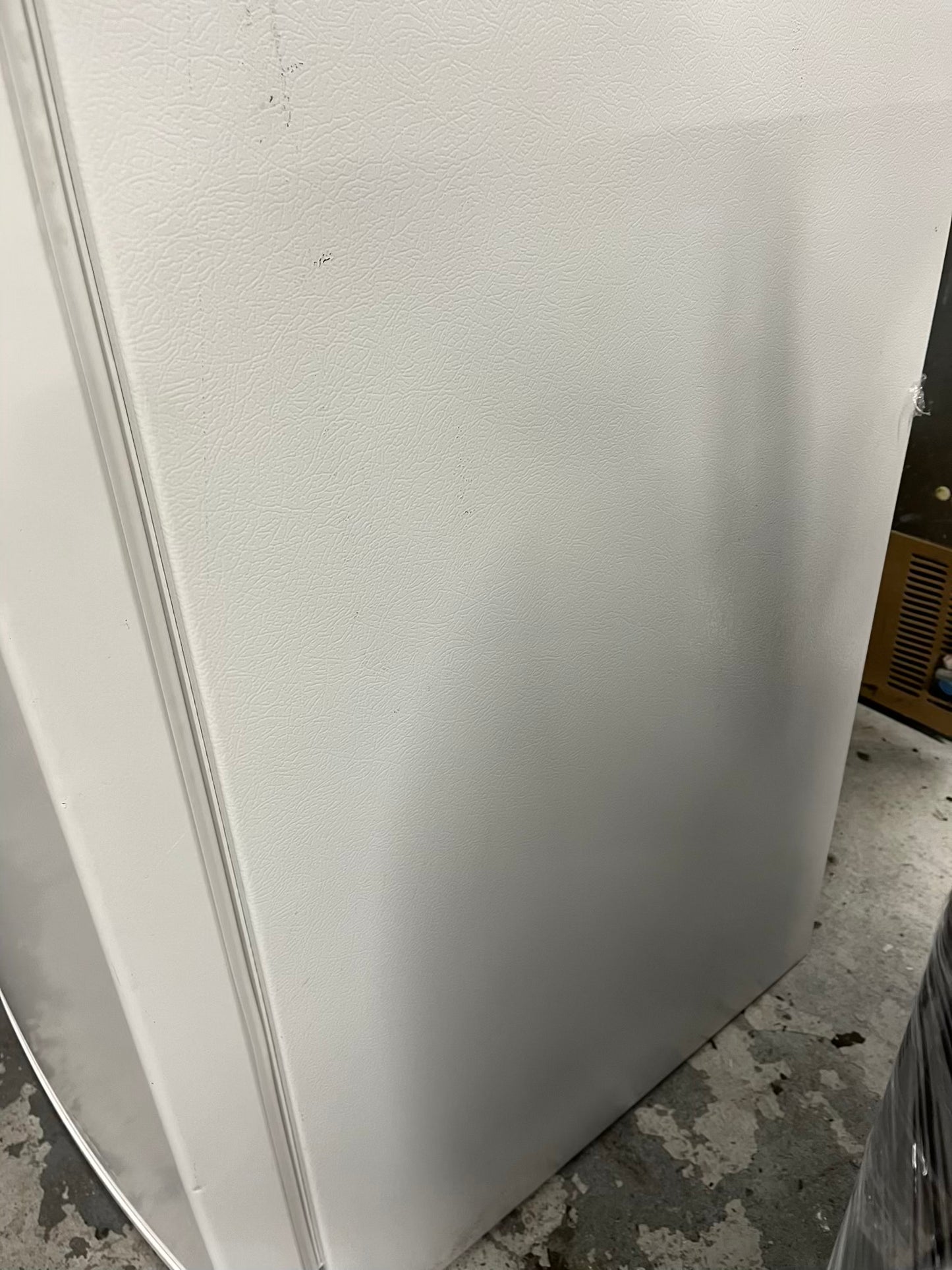 - Whirlpool Upright Freezer in white 30" 16 cubic feet Item #FZ754B