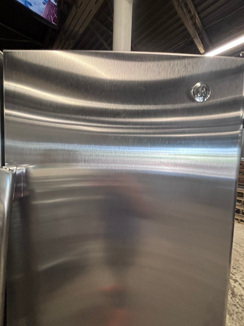 >*GE Side x side Refrigerator stainless steel with ice maker & water dispenser /. 36” 26cu.ft used-Refurbished. Item number #RF0044B