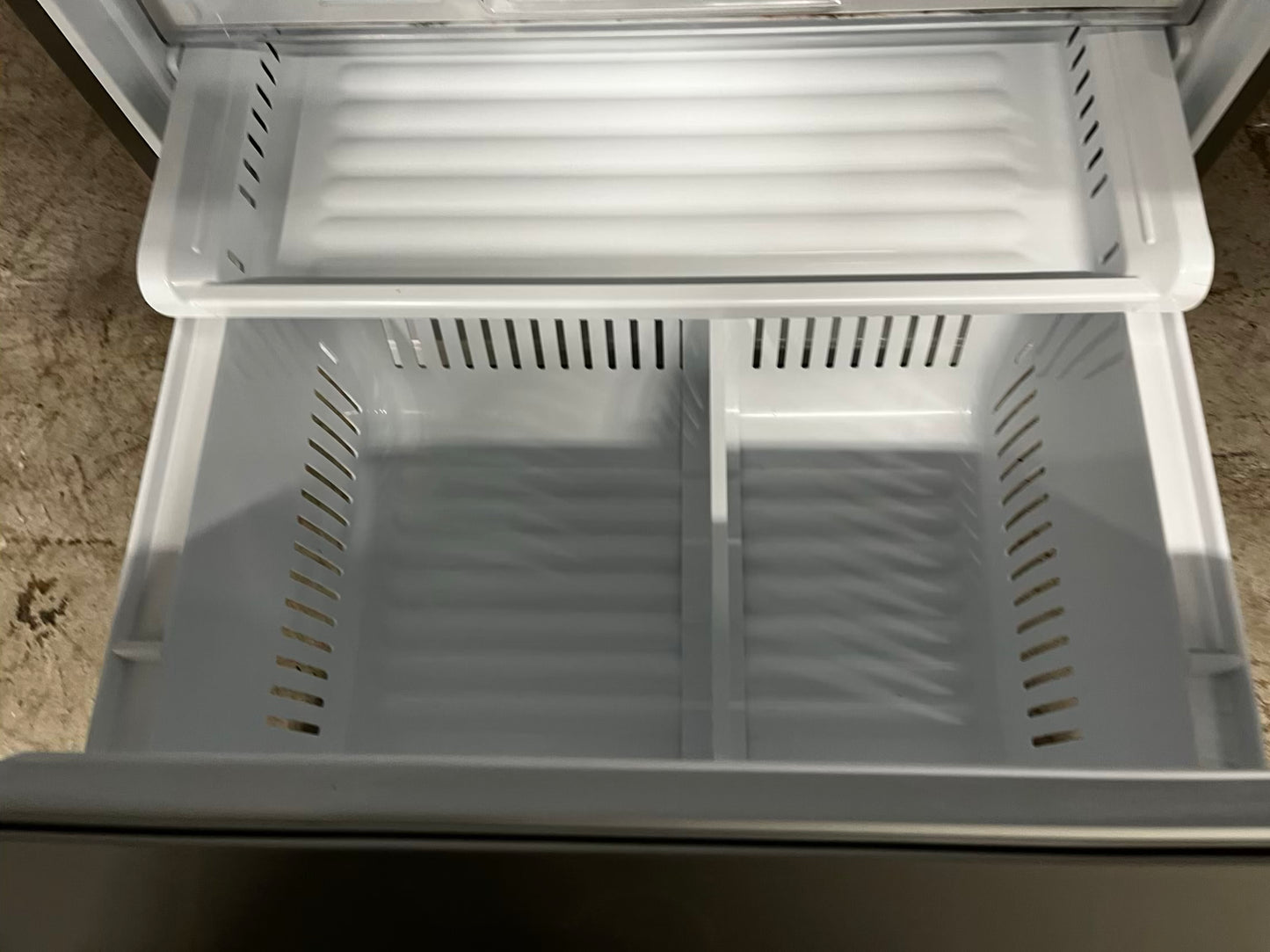 LG French door Refrigerator stainless steel Showcase w/ ice water dispenser 36" #RF53421B