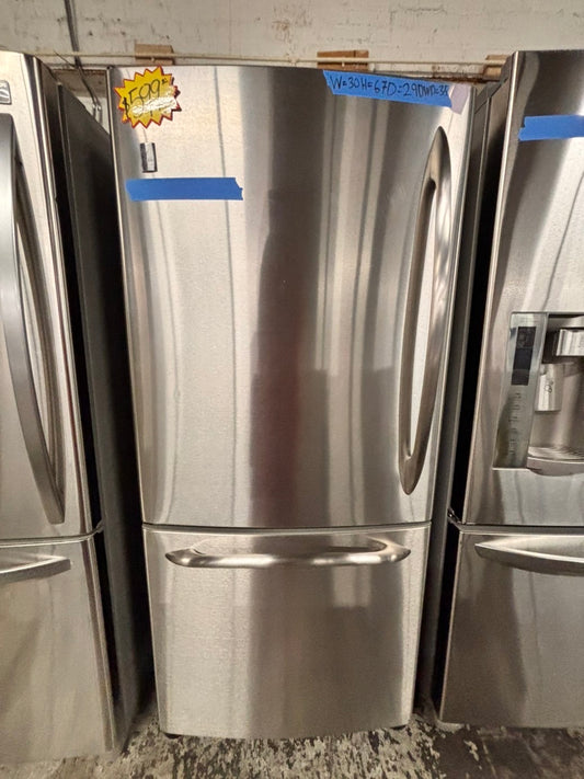 >GE 30” bottom freezer fridge stainless steel with iced maker inside used -refurbished 30” #G5K21B
