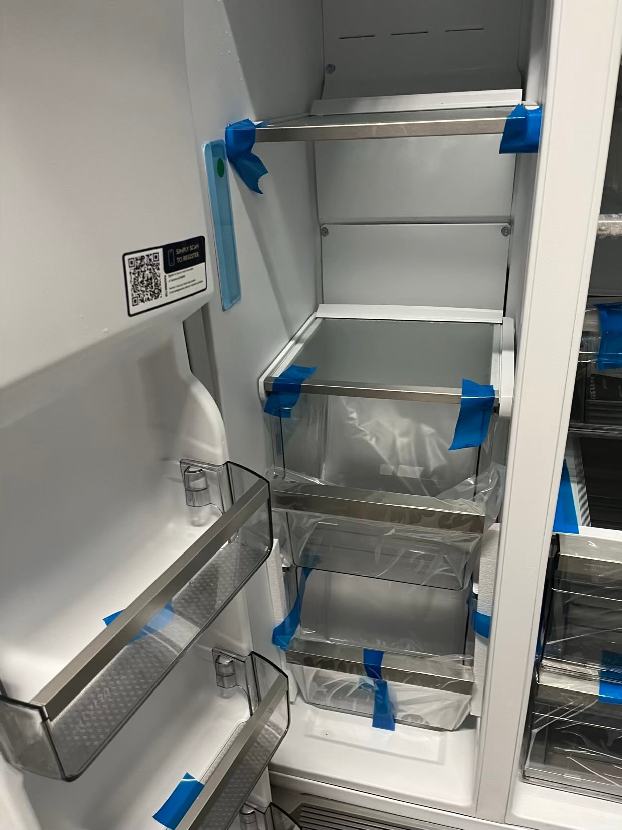 Open Box Frigidaire Profissional side x side Refrigerator stainless steel w/ice water dispenser 36" counter Depth #RE775VB