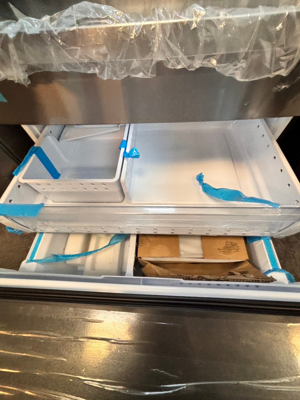 >Special 🎈3pc. Combo new open box  -french door 4-doors refrigerator GE 36” w/ice maker & water dispenser inside ,costumer return gas range five burners Airfry  & new open box over the range microwave GE #RFGAX3PC