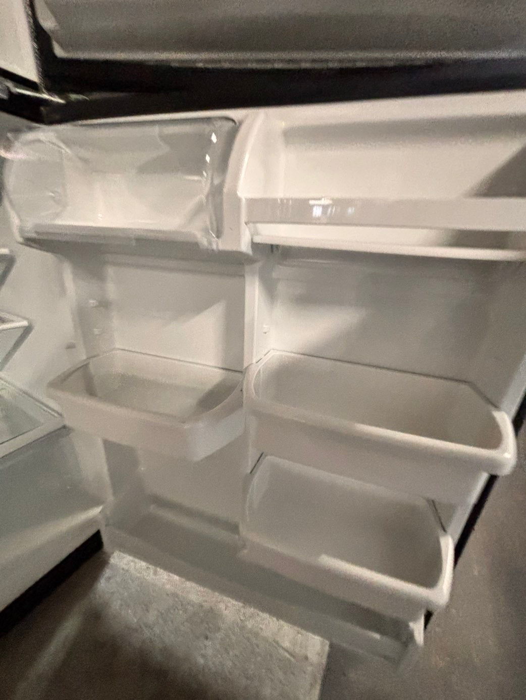 >whirlpool 33” Top freezer fridge  with ice maker inside , black used-refurbished #RFZC2B