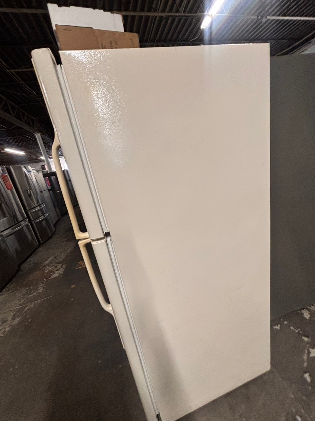 >GE 30”18cu.ft -top freezer refrigerator with ice maker inside off white  color   -used refurbished 30”  #TFJ2RPB