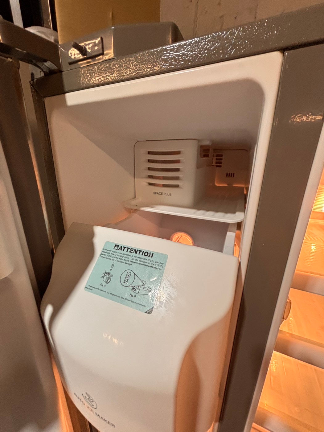 >*SALE🔥🔥LG 33”x 67”h x 29”depth side by side Refrigerator and freezer with ice & water #J1W773B