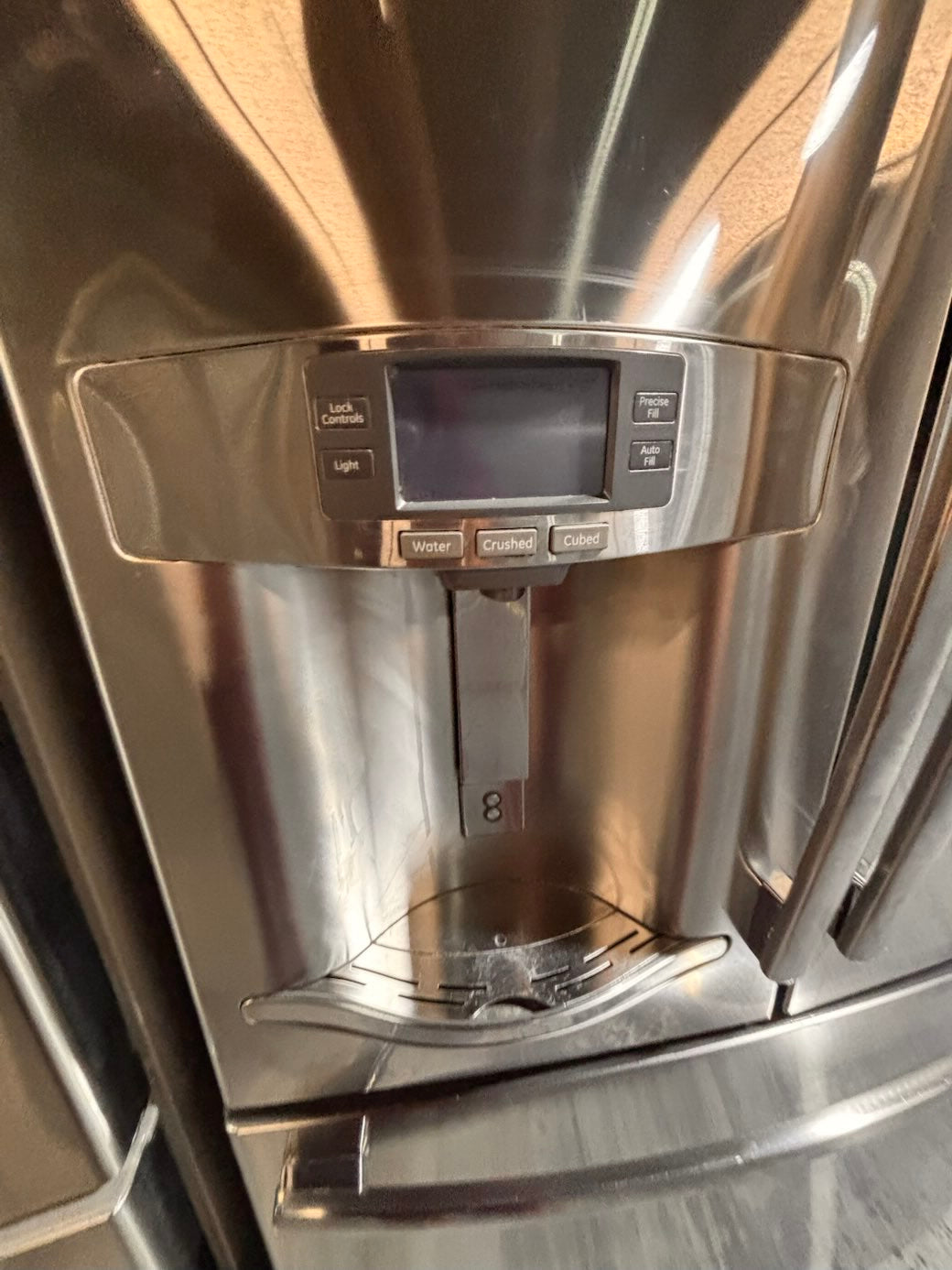 }}LG used-Refurbished LG 36”w x69h x 30” depth refrigerator stainless steel w/ice & water dispenser  #FDLD773B