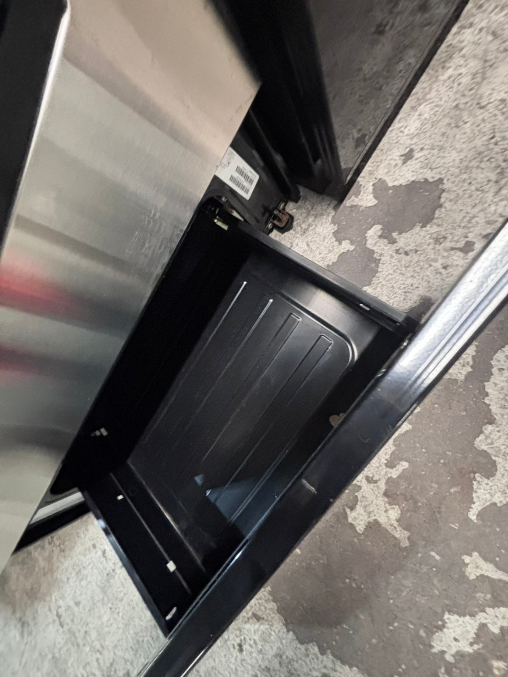 >*frigidaire range 4 burner bake ,broil Hi/Lo self clean in stainless steel used-Refurbished 30” #GSQ66B