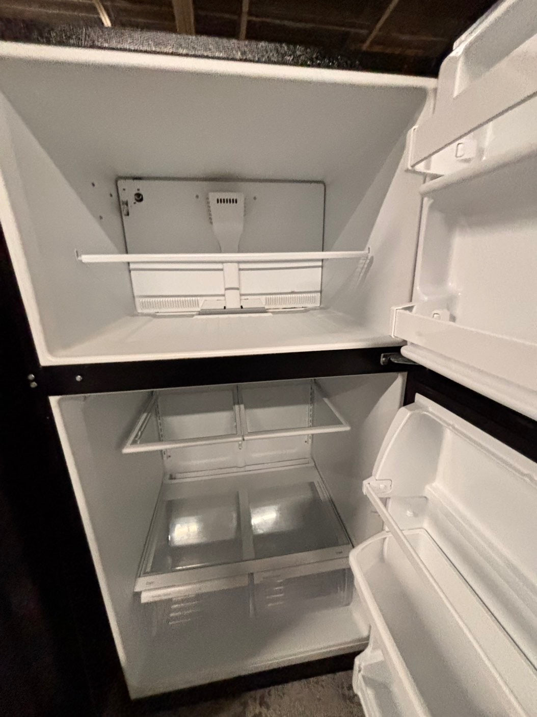 >Special🎈Whirlpool 33” Top freezer fridge in stainless steel color               used-refurbished #RFQ213B