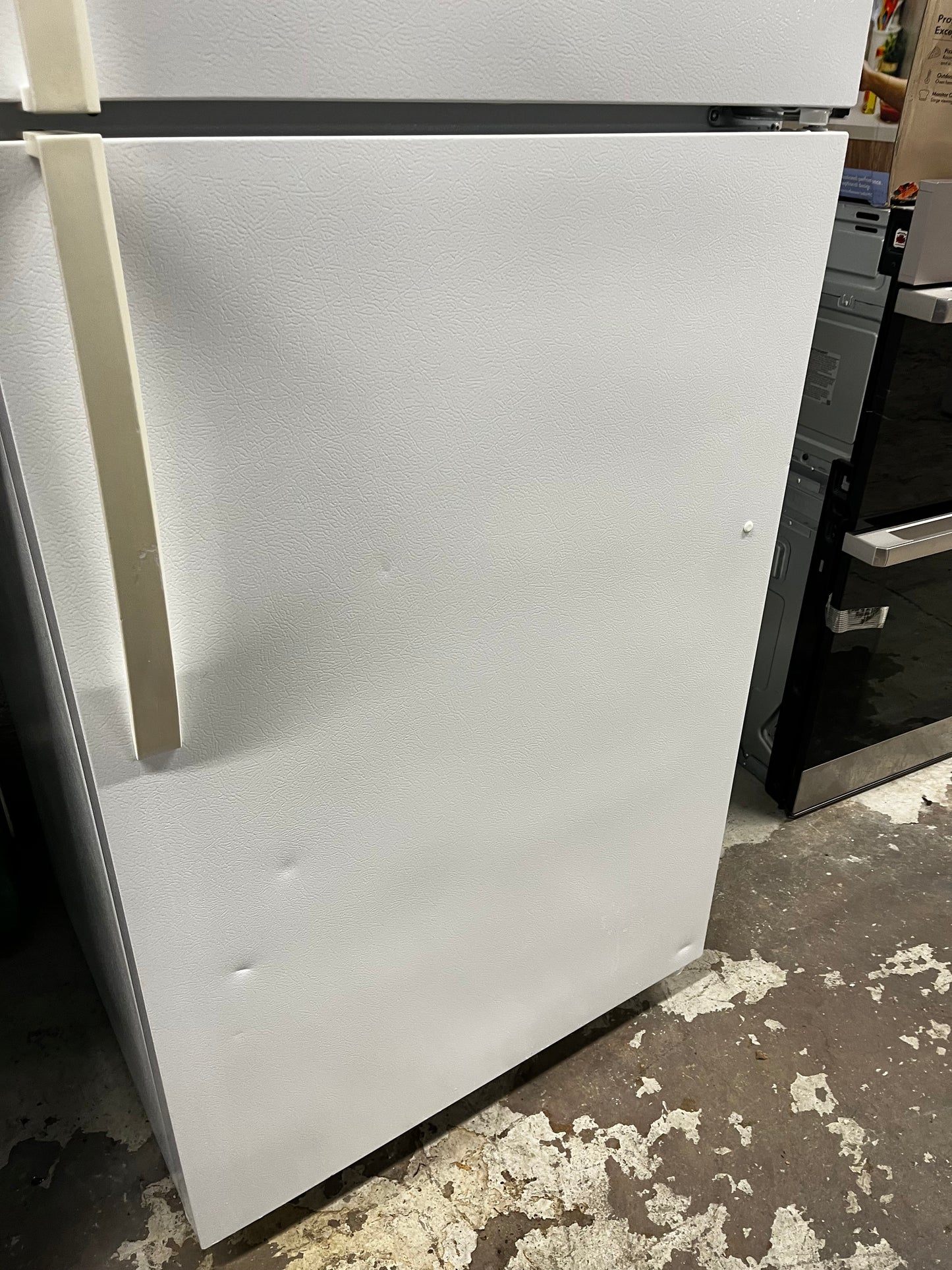 Kenmore top freezer refrigerator in white used refurbished 30” #RF99478B