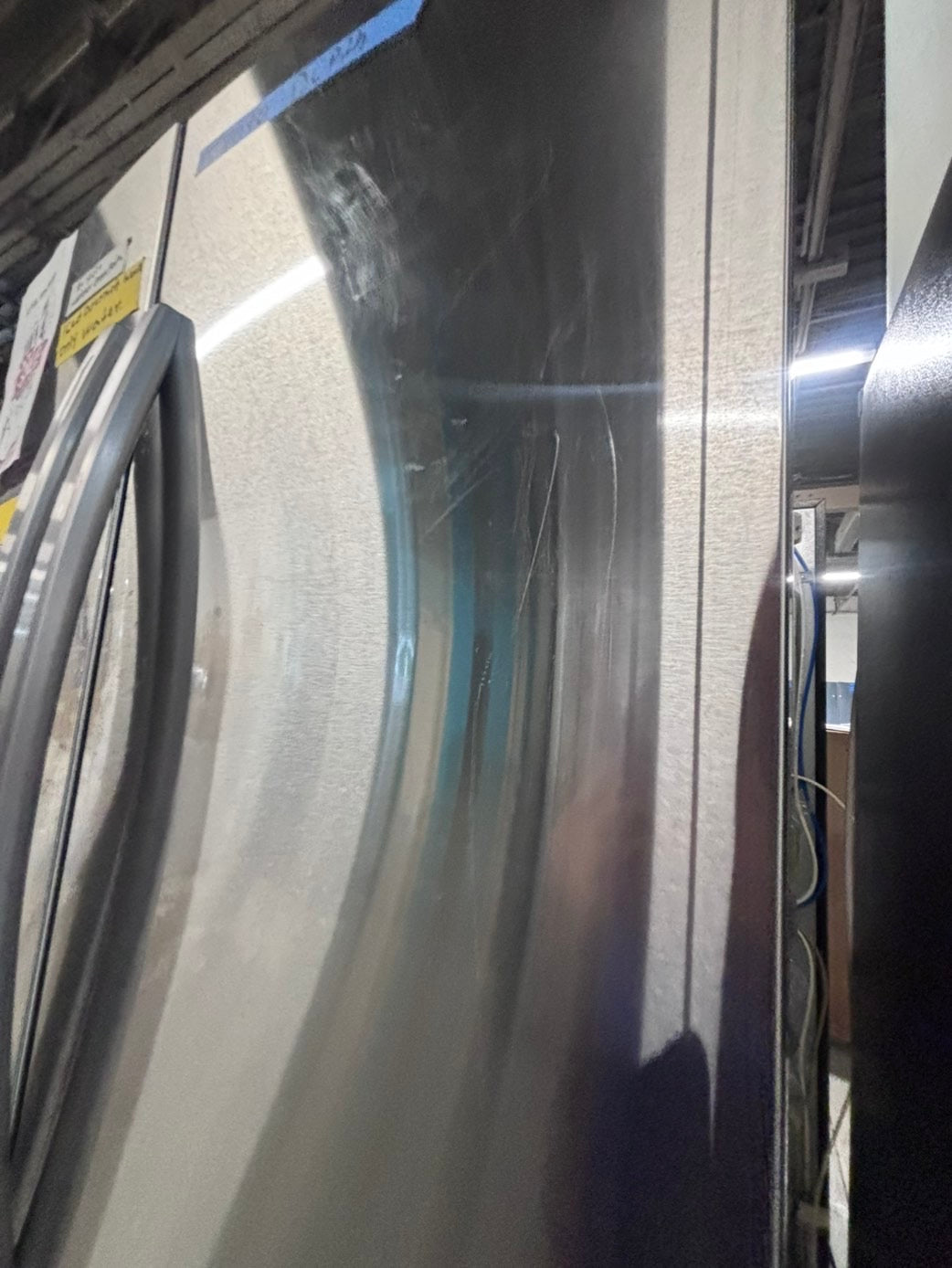 >*36”samsung counter depth French doors  fridge  stainless steel (ice maker  doesn’t work) only water 💦 dispenser works !doesn’t affect on the others functions. 36” #SA24WWB