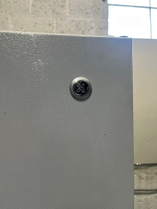 Ge 20 cu.ft up-right freezer white 32" #RF9001B-TR Refurbished