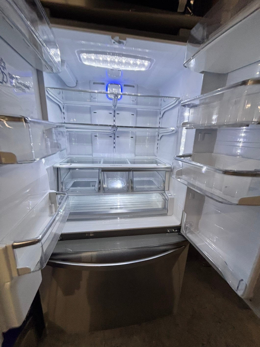 >special 3pc. Combo =LG French door Refrigerator counter depth  w/ ice water dispenser 36",gas stove 5 burners & new the range microwave all same brand  #ARF31B3PC