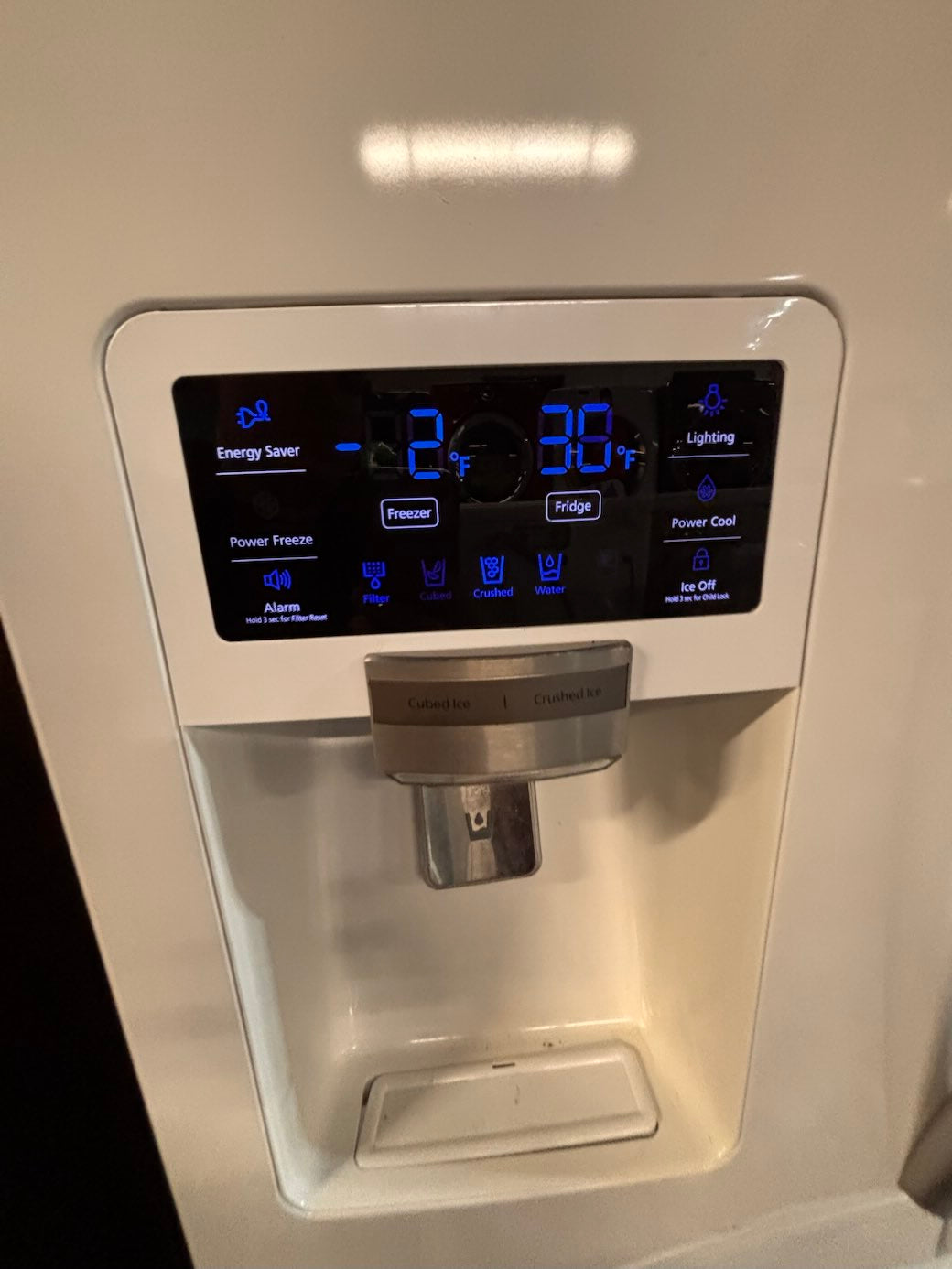 }}Samsung used-Refurbished 36”w x69h x 30” 4 doors  refrigerator white  w/ice & water dispenser  (👀The numbers on the screen are only partially visible).  #SSWF73B