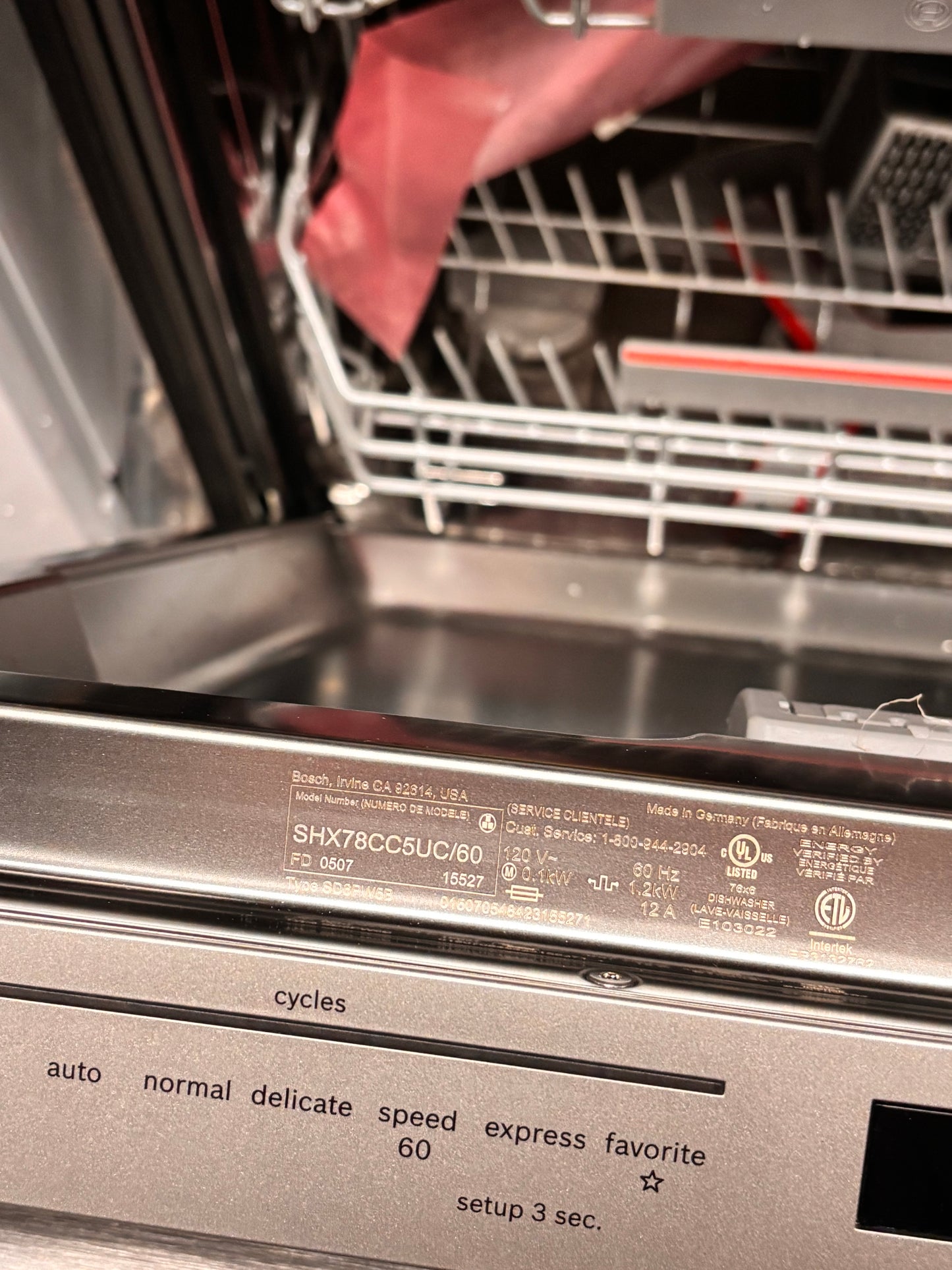 >Bosch  800 Series 24 in. Stainless Steel Top Control Tall Tub Bar Handle 42 dBA Dishwasher with Stainless Steel Tub Stock number #BCDF33B