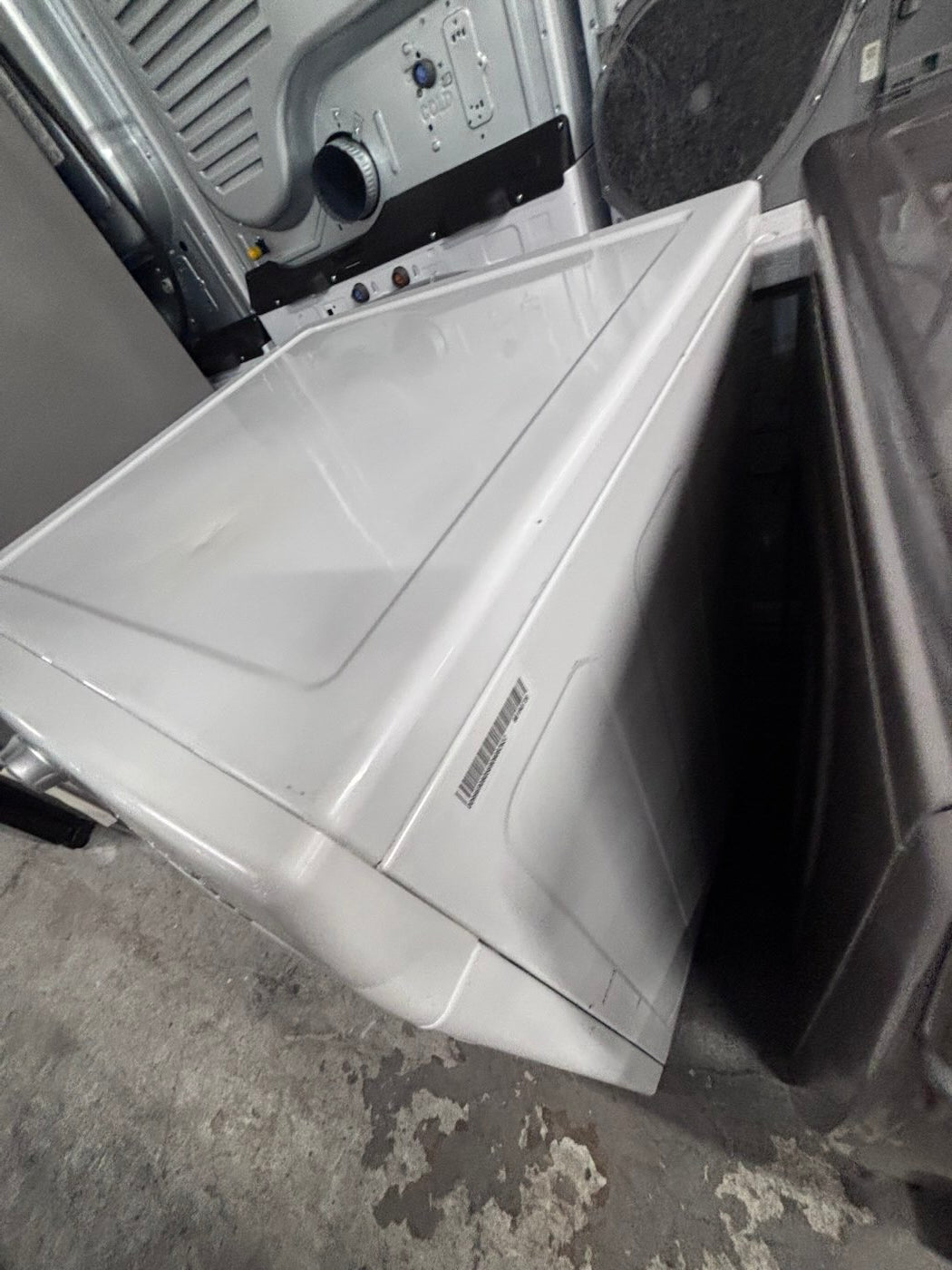 }LG  front load stackable electric 220v dryer in gray color used-refurbished 27" #DR1912B