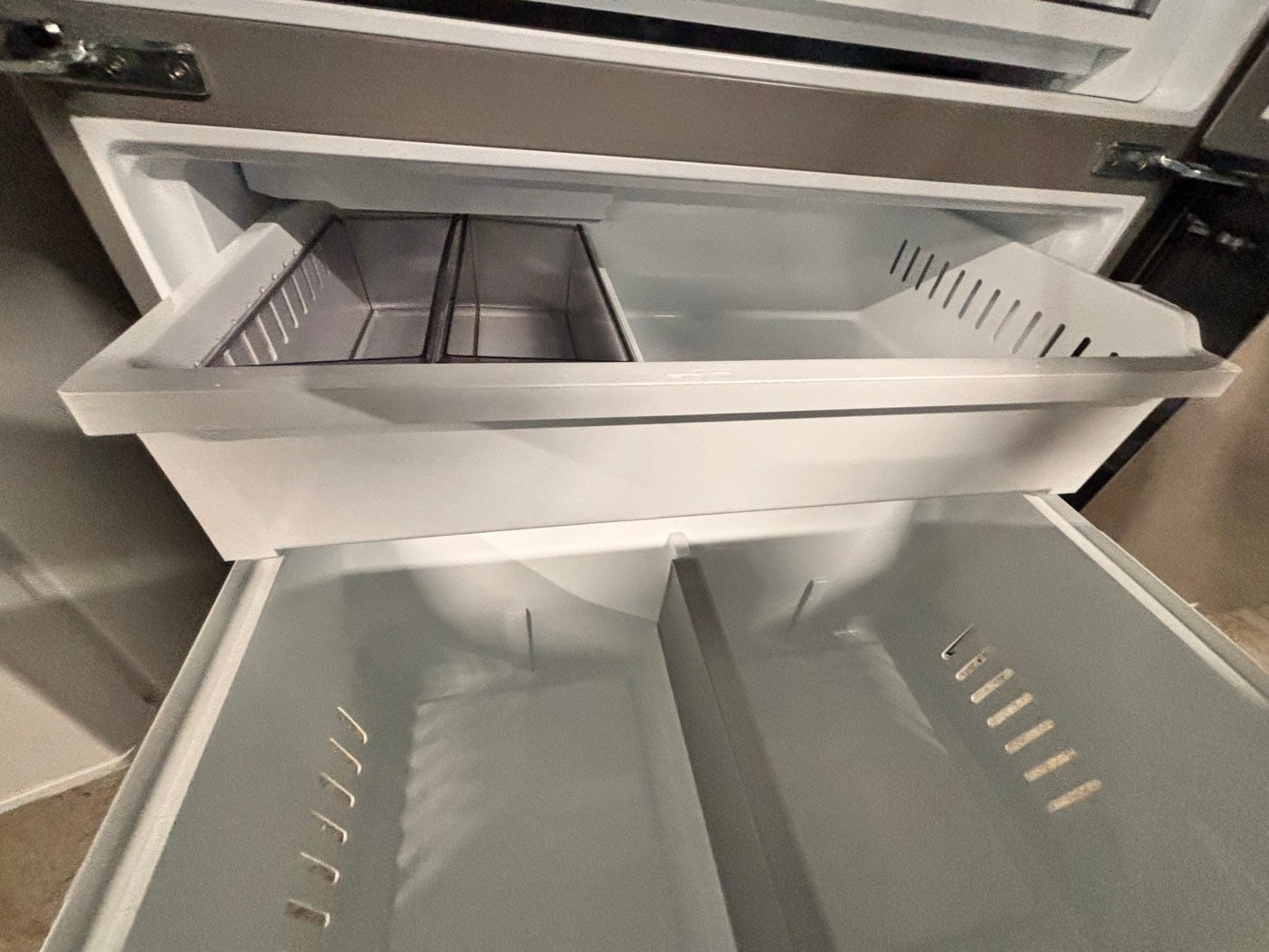 >special🎈New open box midea (costumer return )27cu.ft in Cu. Ft. French Door Smart Refrigerator with ice maker & water inside  - Stainless Steel #RFN45YB