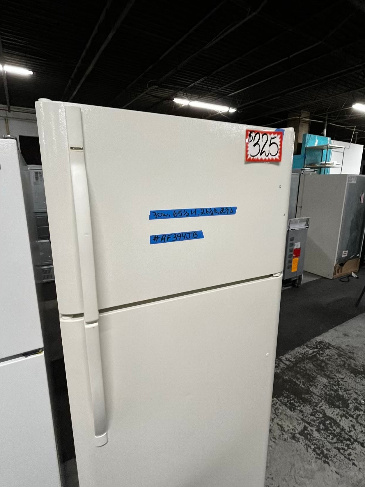 Kenmore top freezer refrigerator in off white used refurbished 30’ #RF394JB