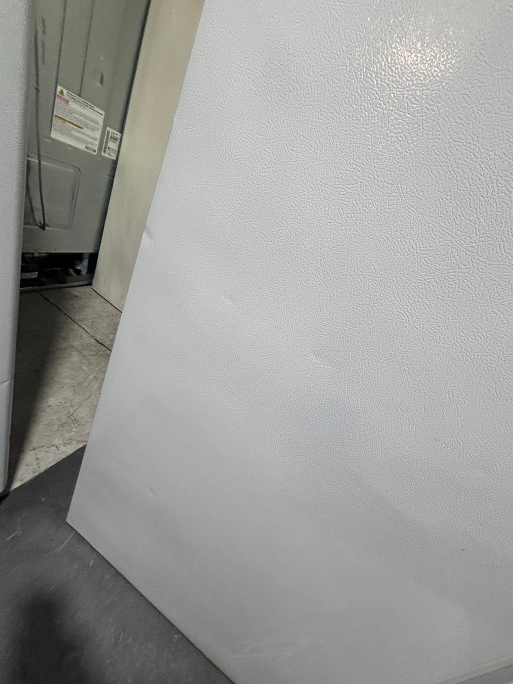>>sale🎈frigidaire 30”18cu.ft -top freezer refrigerator white  color              -used refurbished 30” #F3FW6B