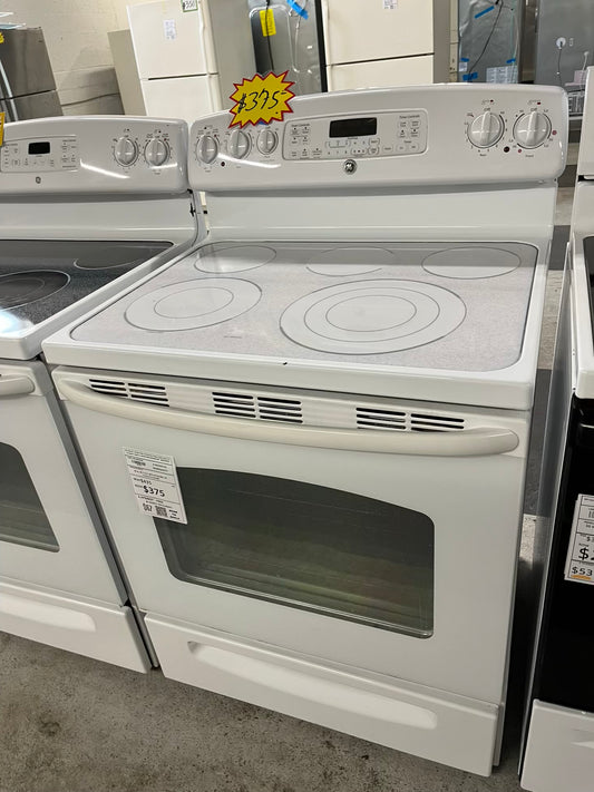 GE electric range 220v convection bake roast broil hi/ lo steam clean in white Refurbished 30" #ER399TB-TR