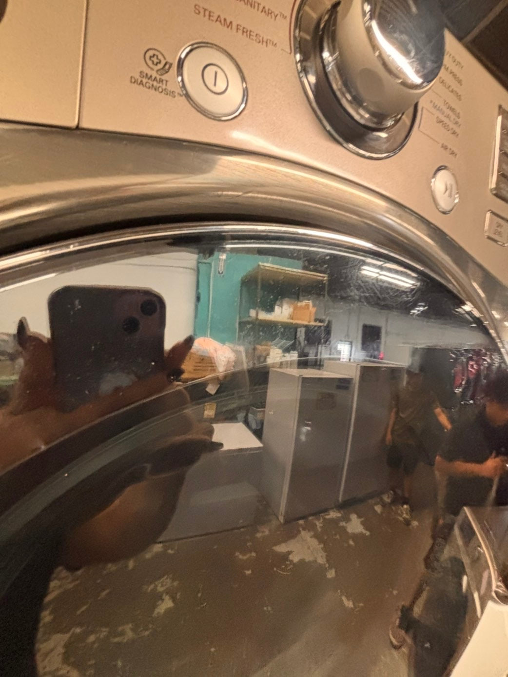 >*Used-great conditions refurbished LG steam washer 4.5cu ft & electric steam dryer 7.5 cu ft large capacity set electric 220v front load stackable or side by side - sensor dry He in silver-gray  #WR15SET