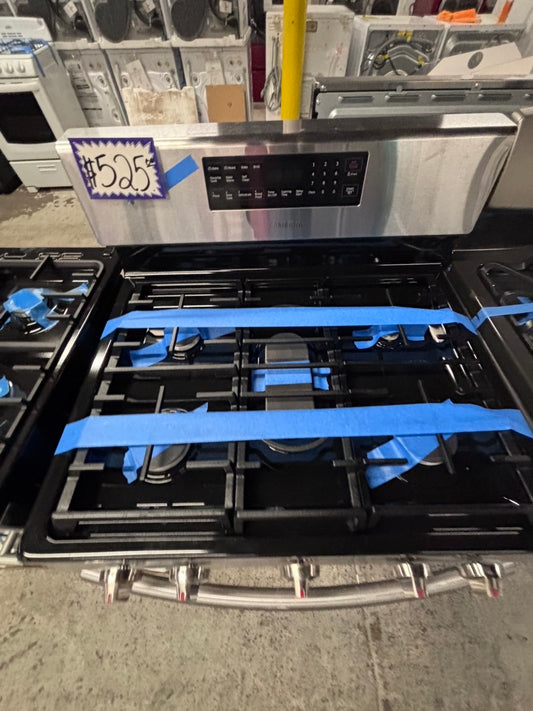 >Samsung Convection oven gas stove 5 burner bake broil i/lo in black & silver -used-Refurbished 30” #GZX66B