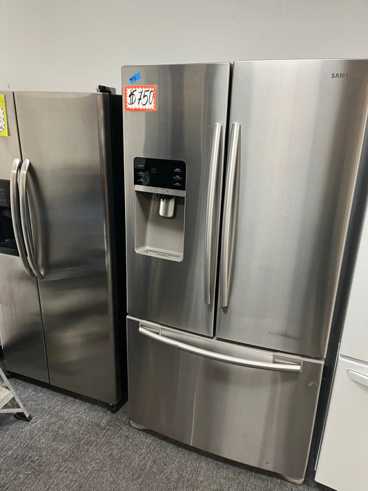 - Samsung French door Refrigerator stainless steel w/ ice water dispenser 36" #RF639CL