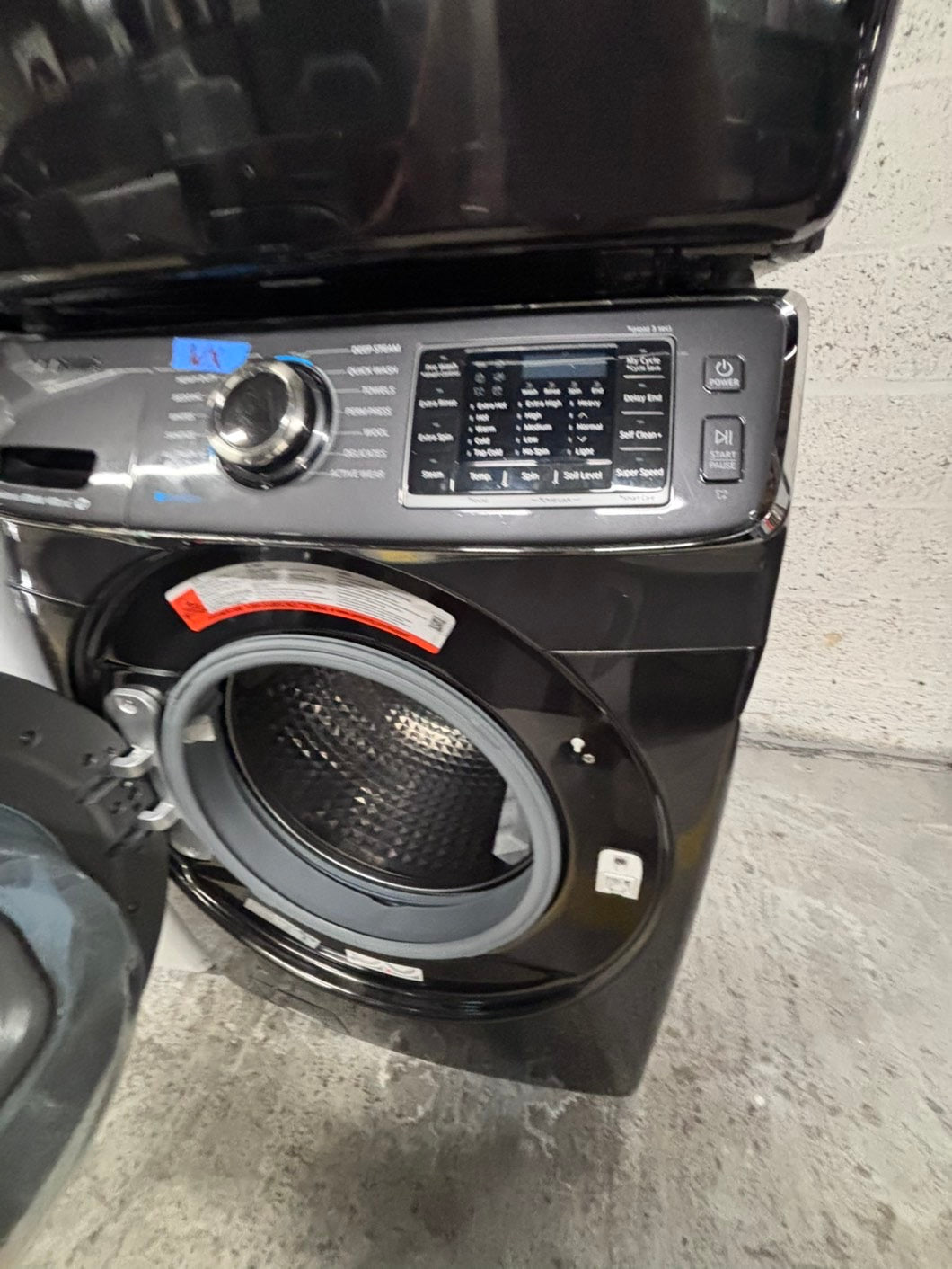 >samsung  front load washer 4.5 cu ft & dryer 7.5 cu ft set electric 220v front load stackable or side by side - sensor dry He in dark gray   #WDKS1B