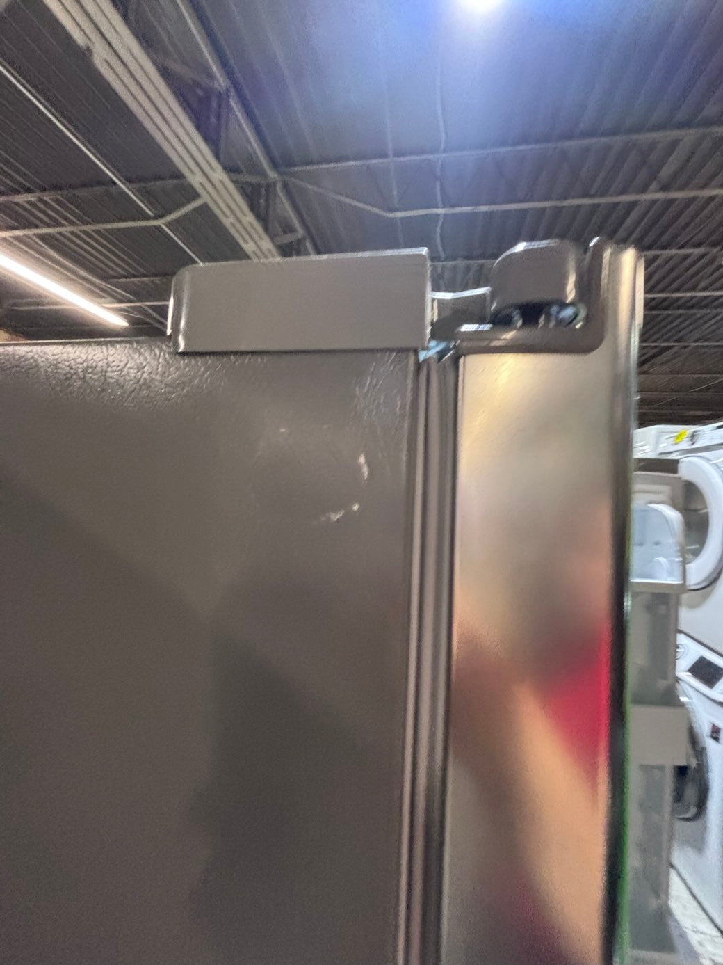 }SALE🔥🔥LG 33”x 66.1/2 h x 29”depth side by side Refrigerator and freezer with ice & water #LG33Z73B