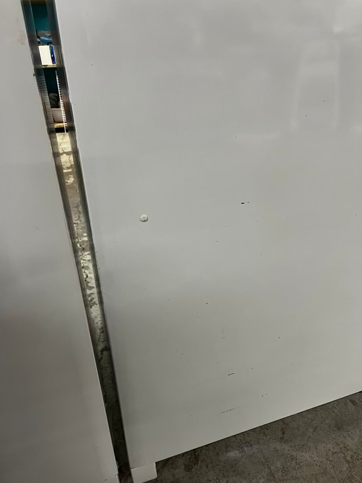 * 🎄Holidays Sale 🎁-Frigidaire 21 cu.ft up-right freezer white 34" #RF39NK6B used-Refurbished