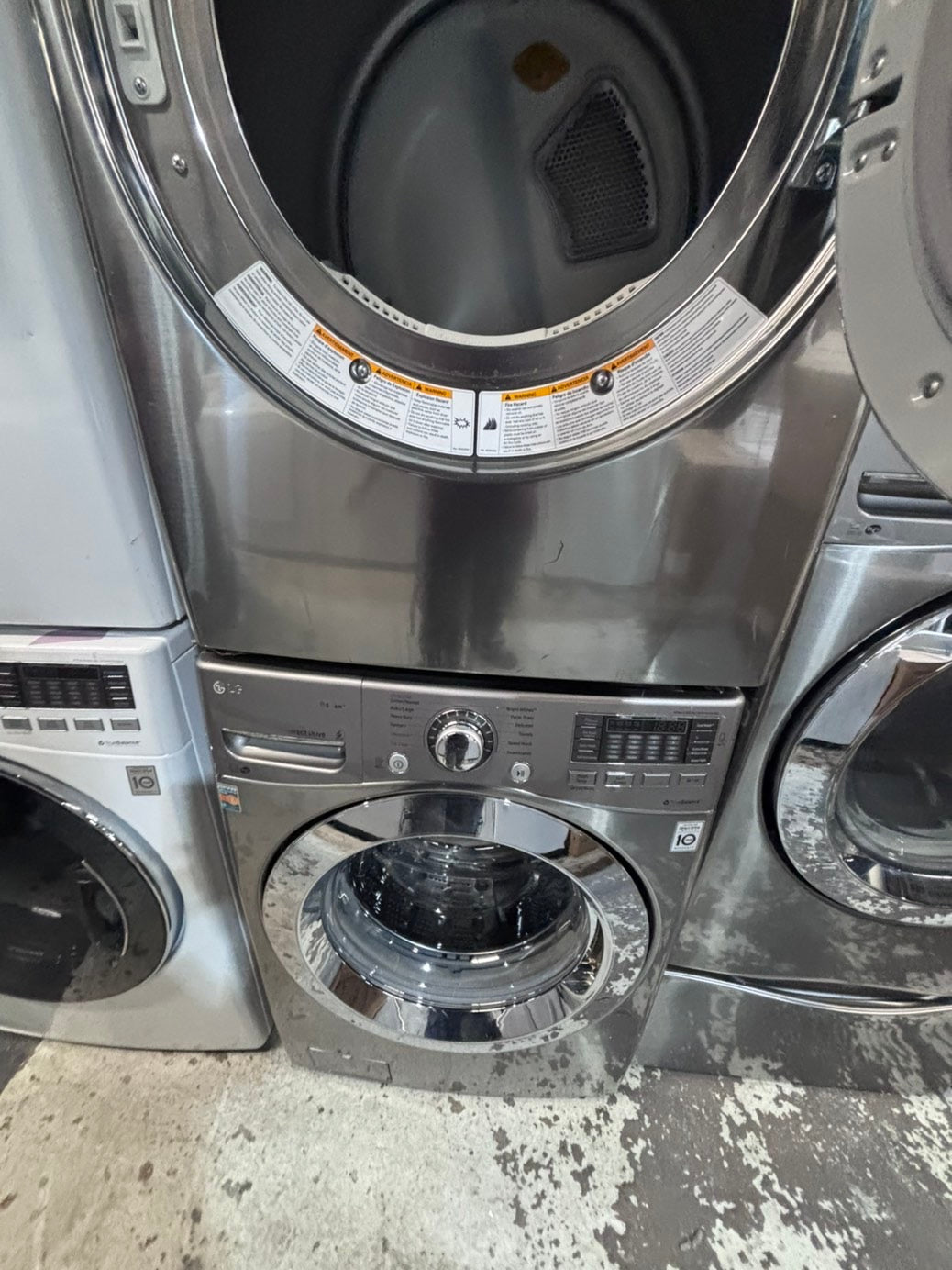 >*early July 4th special 🇺🇸LG washer & dryer set electric 220v front load stackable or side by side - sensor dry in gray  #WEDS22BSET