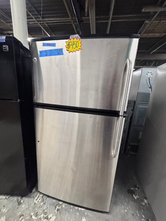 >*GE 33”x 66h Top freezer fridge, stainless steel with ice maker inside used-refurbished #RRFG641B