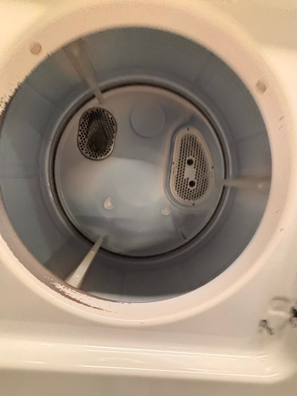 }}Whirlpool stacked laundry center Electric 220v washer & dryer set used -in  white 24" #LCW24YTB
