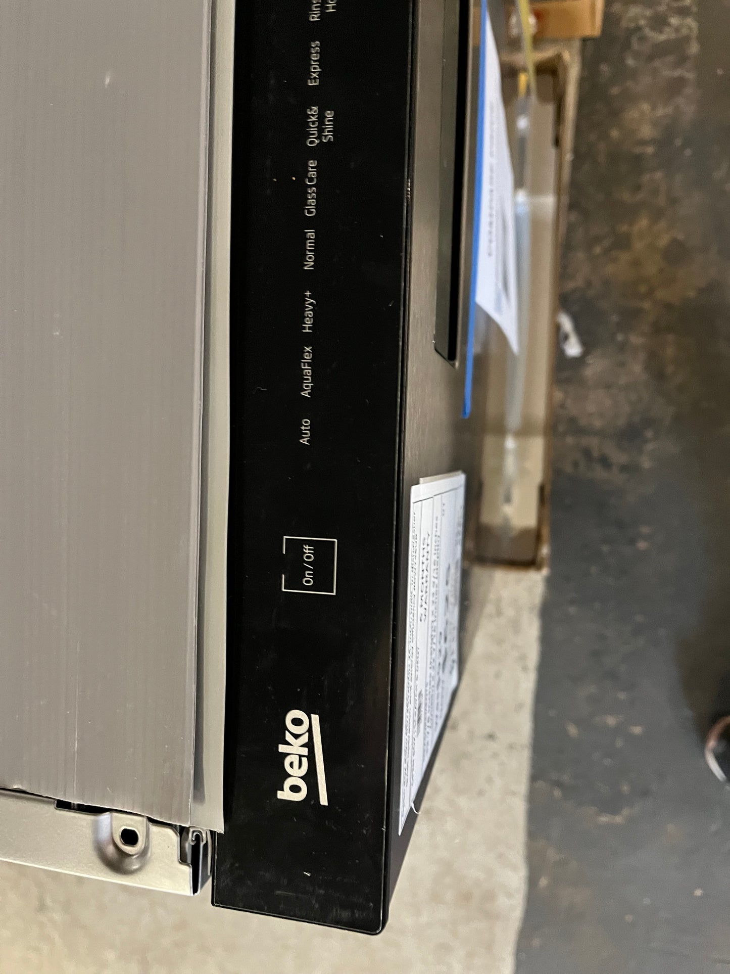 Open Box Beko DDT38530XIH 24-inch, built-in dishwasher quiet operation and energy efficiency #DW746UB