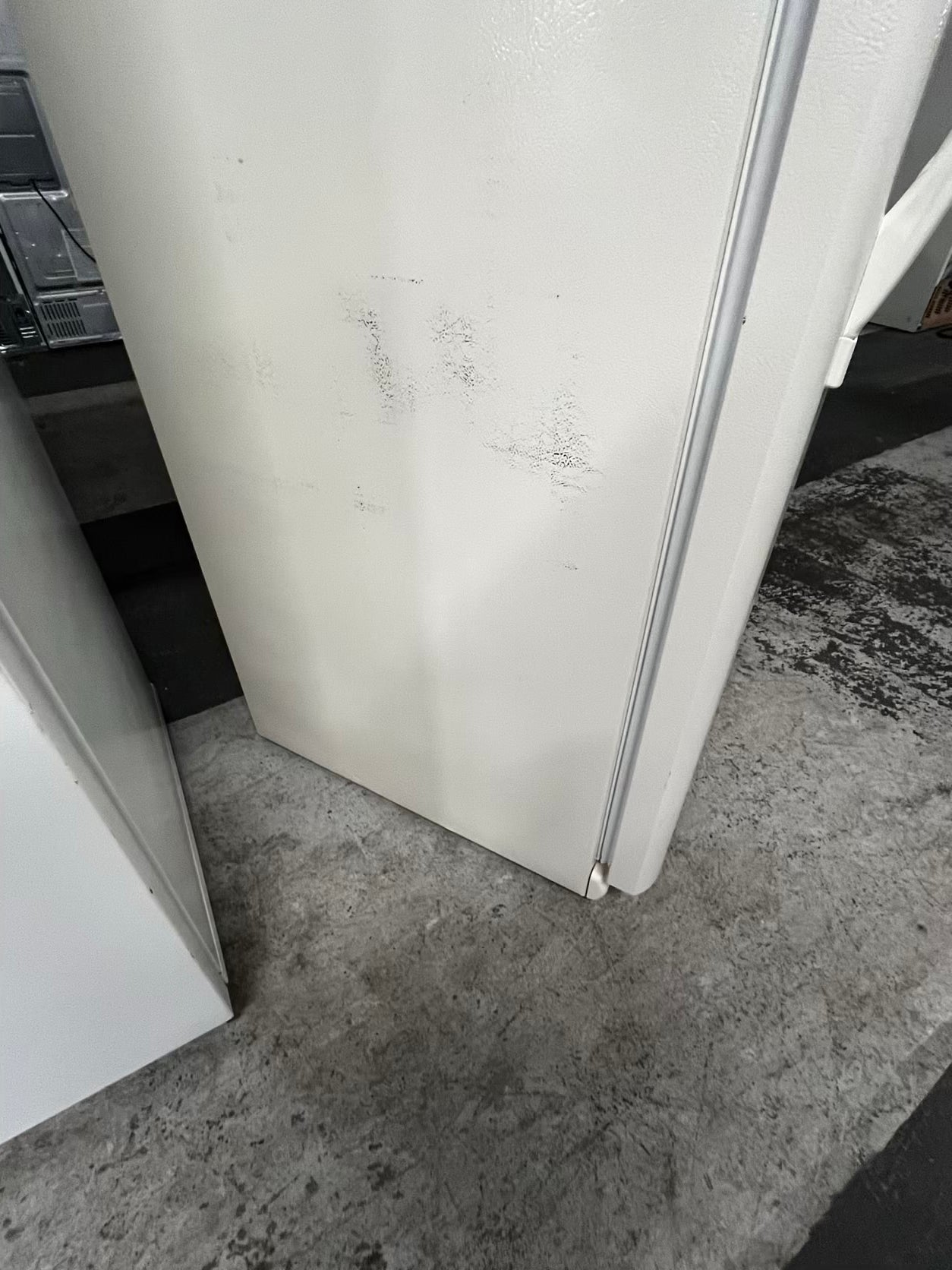 Kenmore top freezer refrigerator in off white used refurbished 30’ #RF394JB
