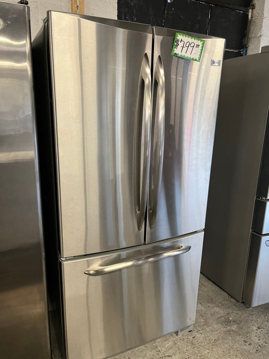 🥳=GE 25cu.ft rench doors refrigerator stainless steel w/ice & water dispenser inside  item number #RFGE33LNB