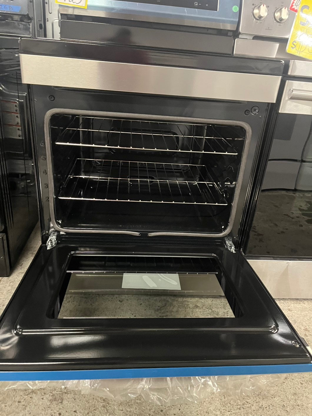 New scratch&Dent Frigidaire Induction electric stove stainless steel 30”  #FGMA23B