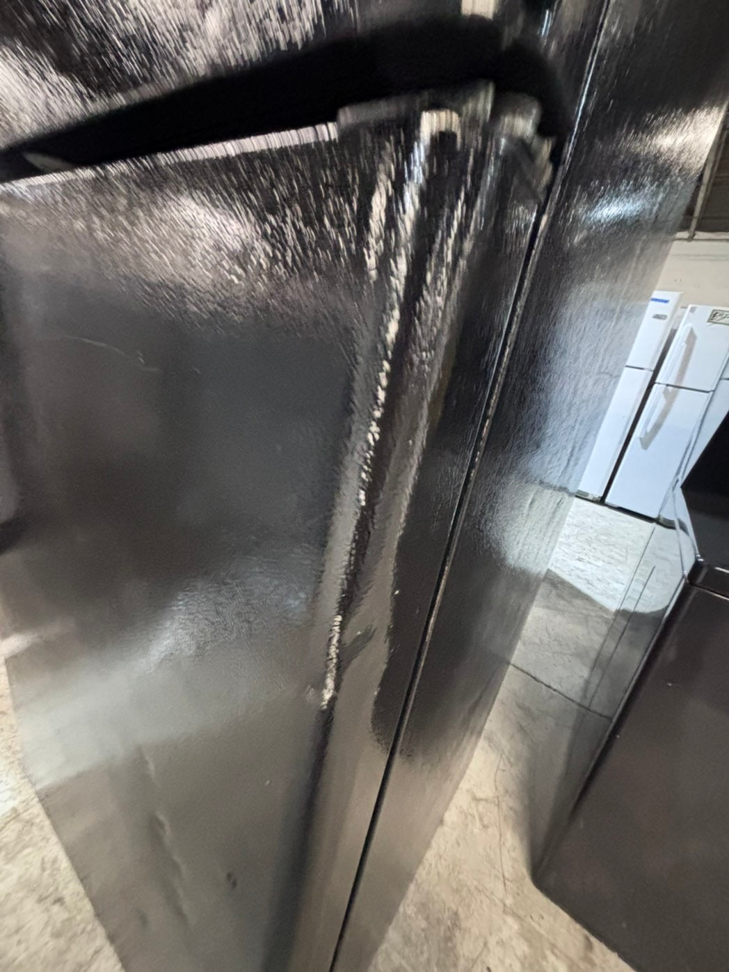 >>Haier 30”18cu.ft -top freezer refrigerator black color              -used refurbished 30” #FT11W6B