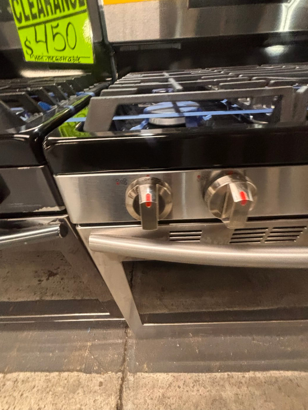 }}samsung Gas range 5 burner convection oven bake ,broil Hi/Lo self clean in stainless steel used-Refurbished 30” #SGS70FB