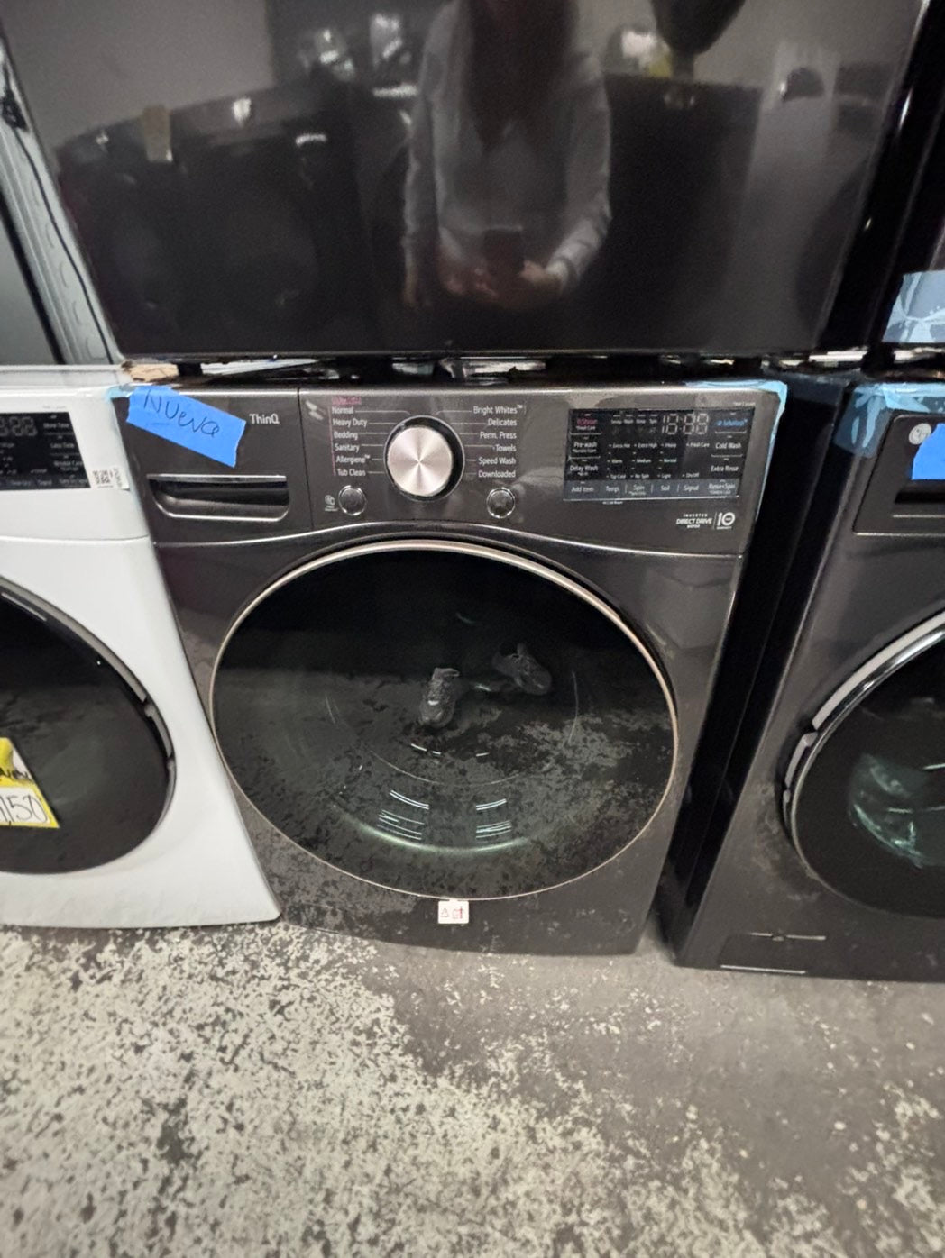 >>LG Open Box 📦 Scratch & Dent 4.5 cu. ft. Ultra Large Capacity Front Load Washer 
 & 7.4 cu. ft. Large Capacity Front Load Electric Dryer - black steel  Set / stock number #WD4001CB