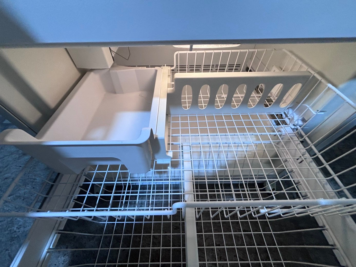 >* special🔥used-Refurbished Whirlpool white 36”w x69h x 29.1/5 depth refrigerator w/ice maker inside 36 “ #FDW4U3B