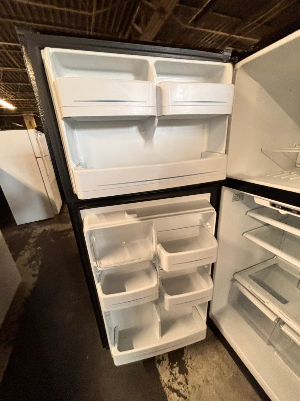 >sale🎈GE 30”18cu.ft -top freezer refrigerator black color   -used refurbished 30” #TGP2RPB
