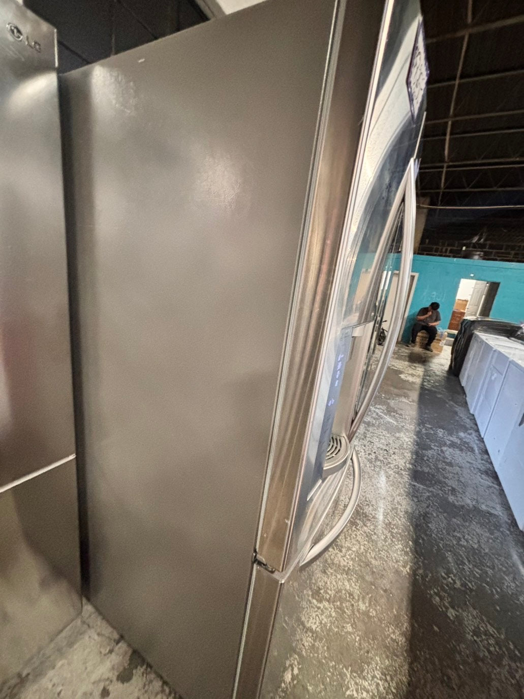 >LG French door Refrigerator stainless steel w/ ice water dispenser 33" #RF26FQB