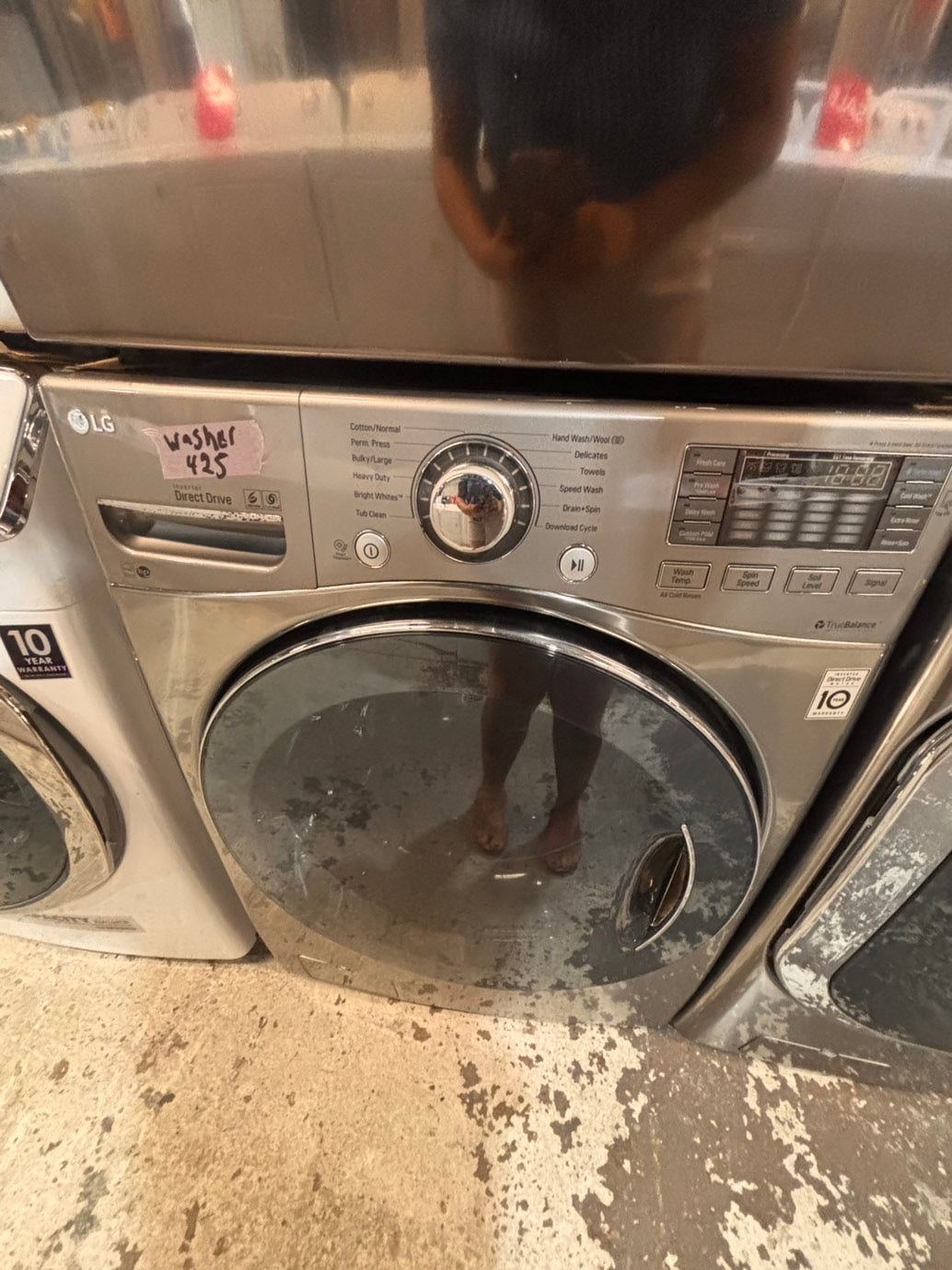 >*Used-great conditions refurbished LG steam washer 4.5cu ft & electric steam dryer 7.5 cu ft large capacity set electric 220v front load stackable or side by side - sensor dry He in silver-gray  #WXU6SET