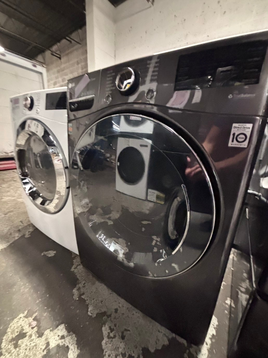>*LG front load steam washer dark gray 4.5cu.ft large capacity stainless steel drum used-refurbished #FWDG15B
