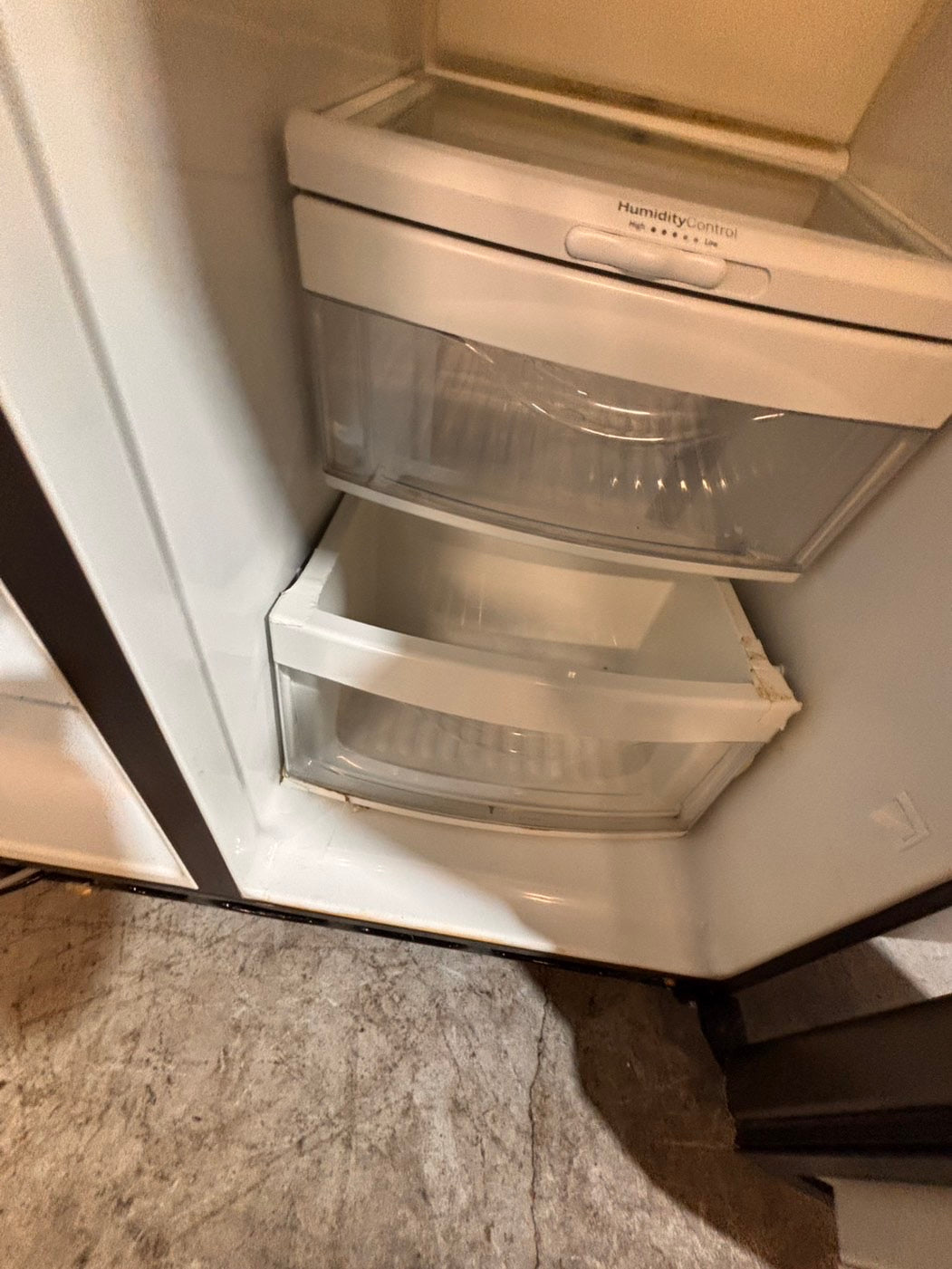>*CLEARANCE🔥🔥GE Side x side  36”x 69”h x 29depth ,Refrigerator slate  with ice maker & water dispenser /. 36” 26cu.ft used-Refurbished. Item number  #RFU114B