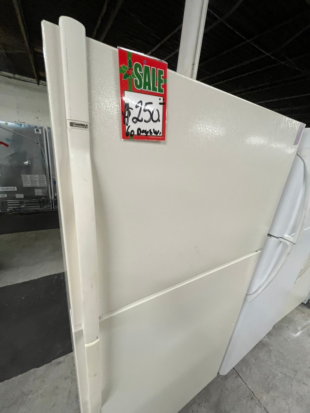 🎄Holiday Sale 🎁” Kenmore top freezer refrigerator off white used refurbished 33’ #RF770B
