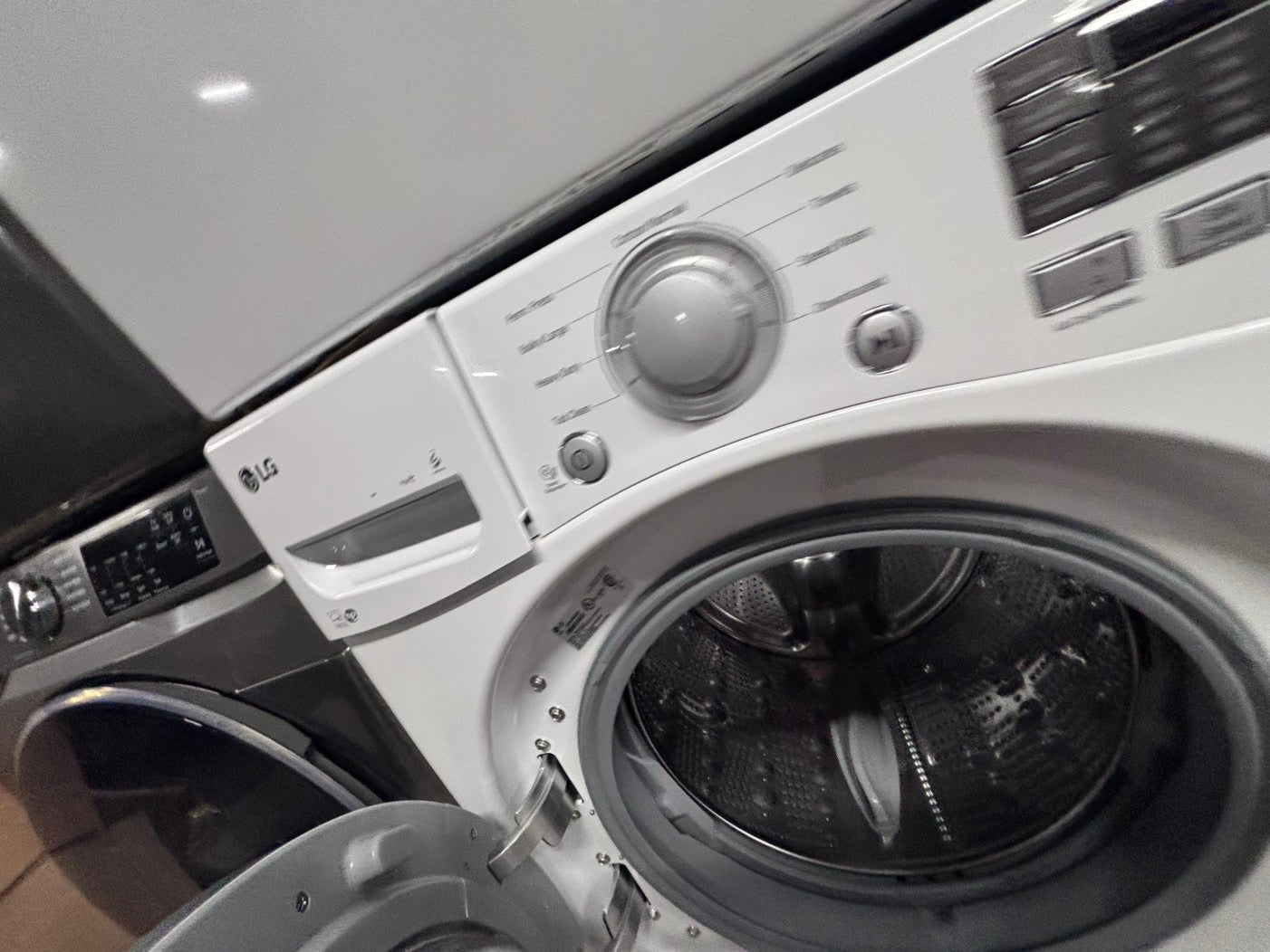 >LG GAS  washer & dryer set front load stackable white   27” in used-Refurbished #WD43GB