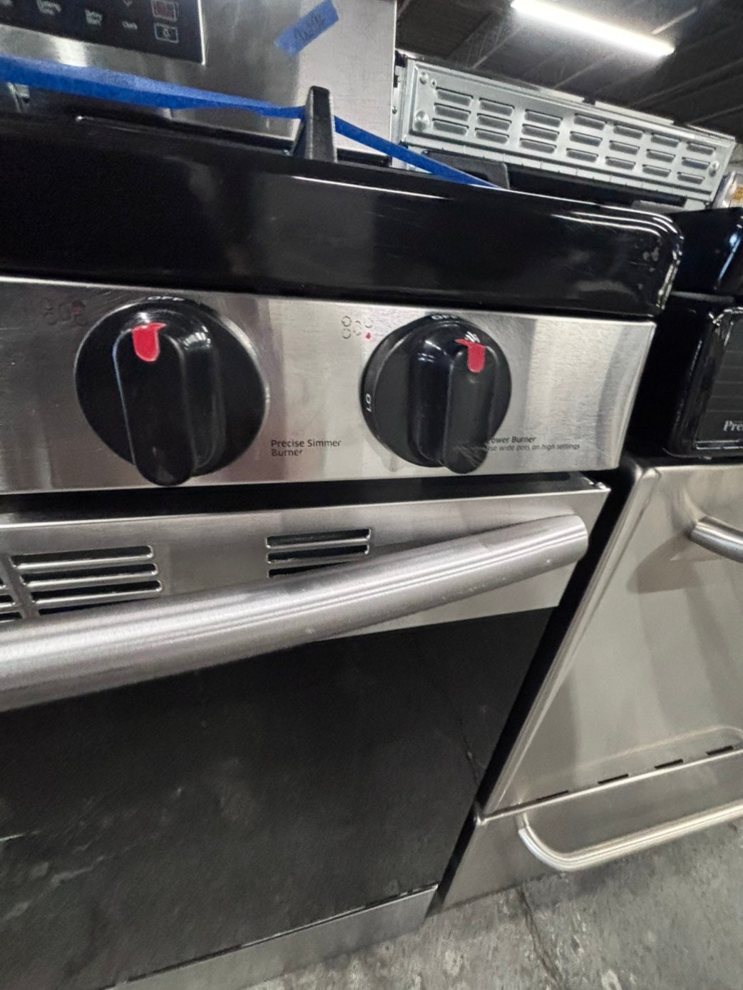 >>samsung Gas range 5 burner convection oven bake ,broil Hi/Lo self clean in stainless steel used-Refurbished 30” #SGQ51SB
